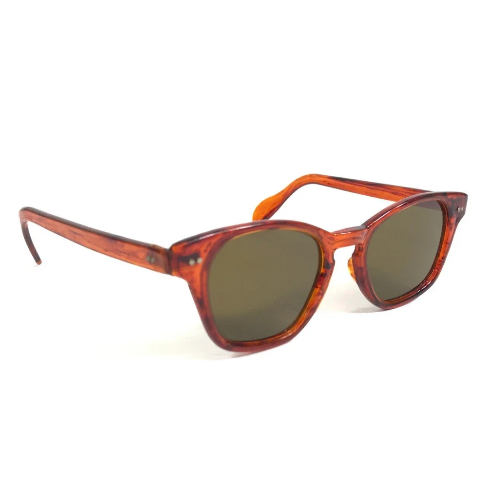Vintage Sunglasses Clear Reddish Brown Cat Eye Frames w/ Brown Lenses 45-19-125